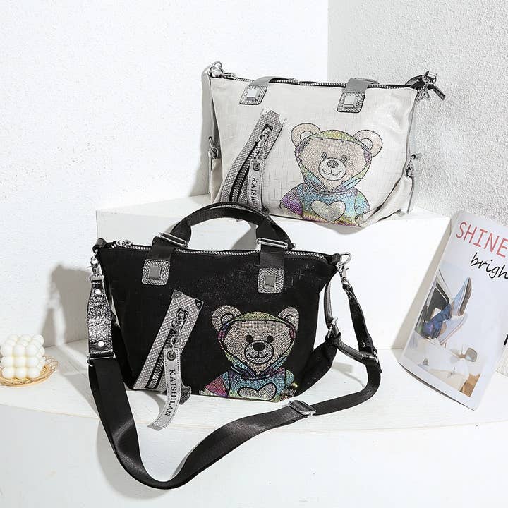 PEACH ACCESSORIES - Wholesale Shoulder Bag - Women's - Trendy Teddy Bear Appliqué Shoulder Bag 60247