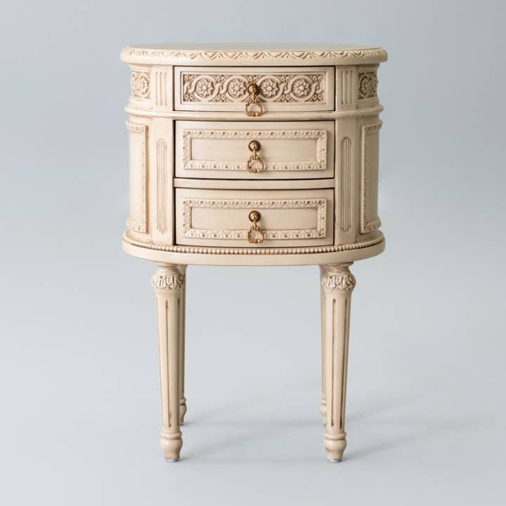 La Reine Bedside Tables for wholesale by Manoir