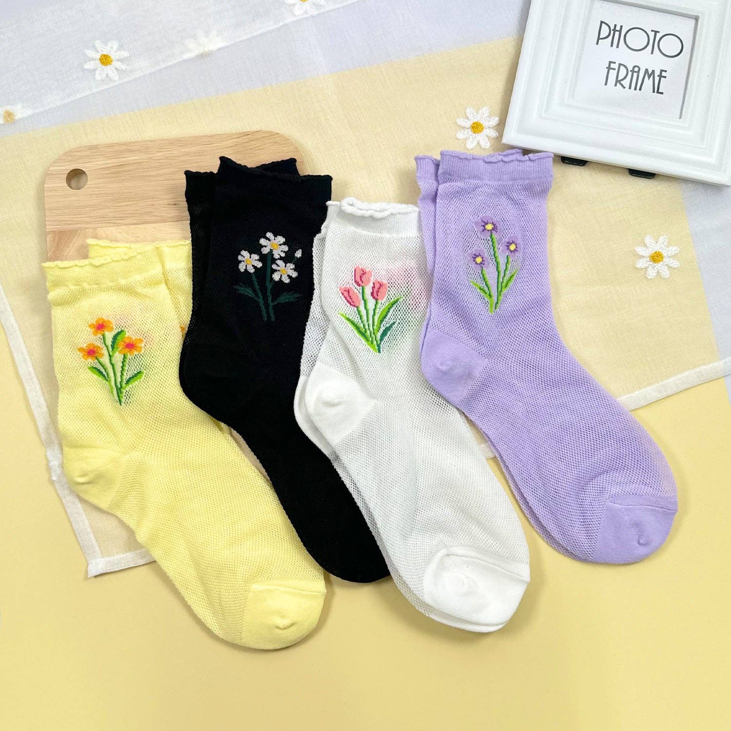 7DAYSSOCKS - Vente Chaussettes – femme - Chaussettes de jour romantiques en maille Crew pour femmes4