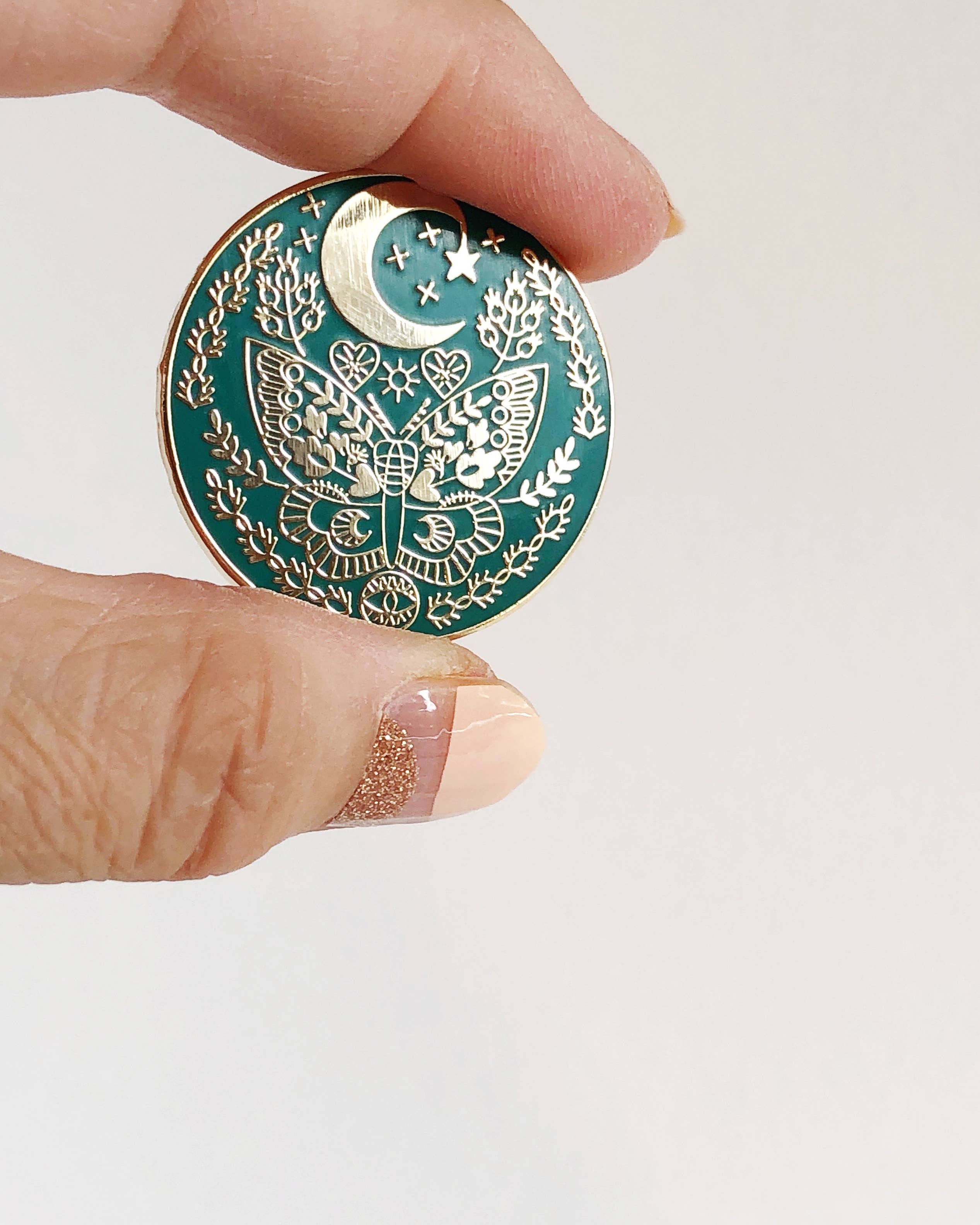 Rikrack - Vendita all'ingrosso Spilla da bavero - Fermaglio per ago Luna Moth in smalto3