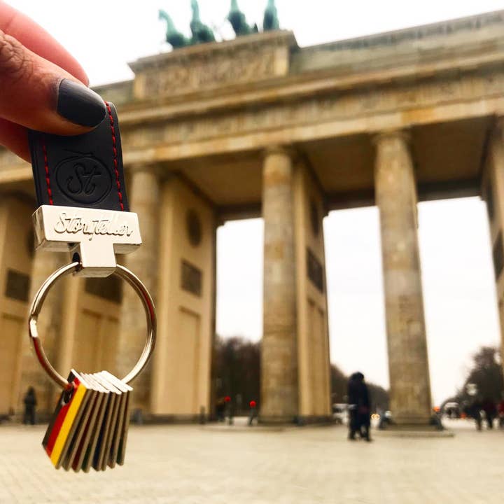 Storyteller FlagMate Pocket for wholesale by Storyteller