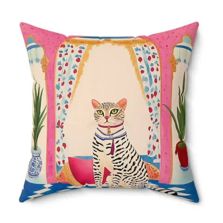 Maia Homes - Vente Coussin décoratif - Coussin décoratif Chat Royal dans le Palais Rose0