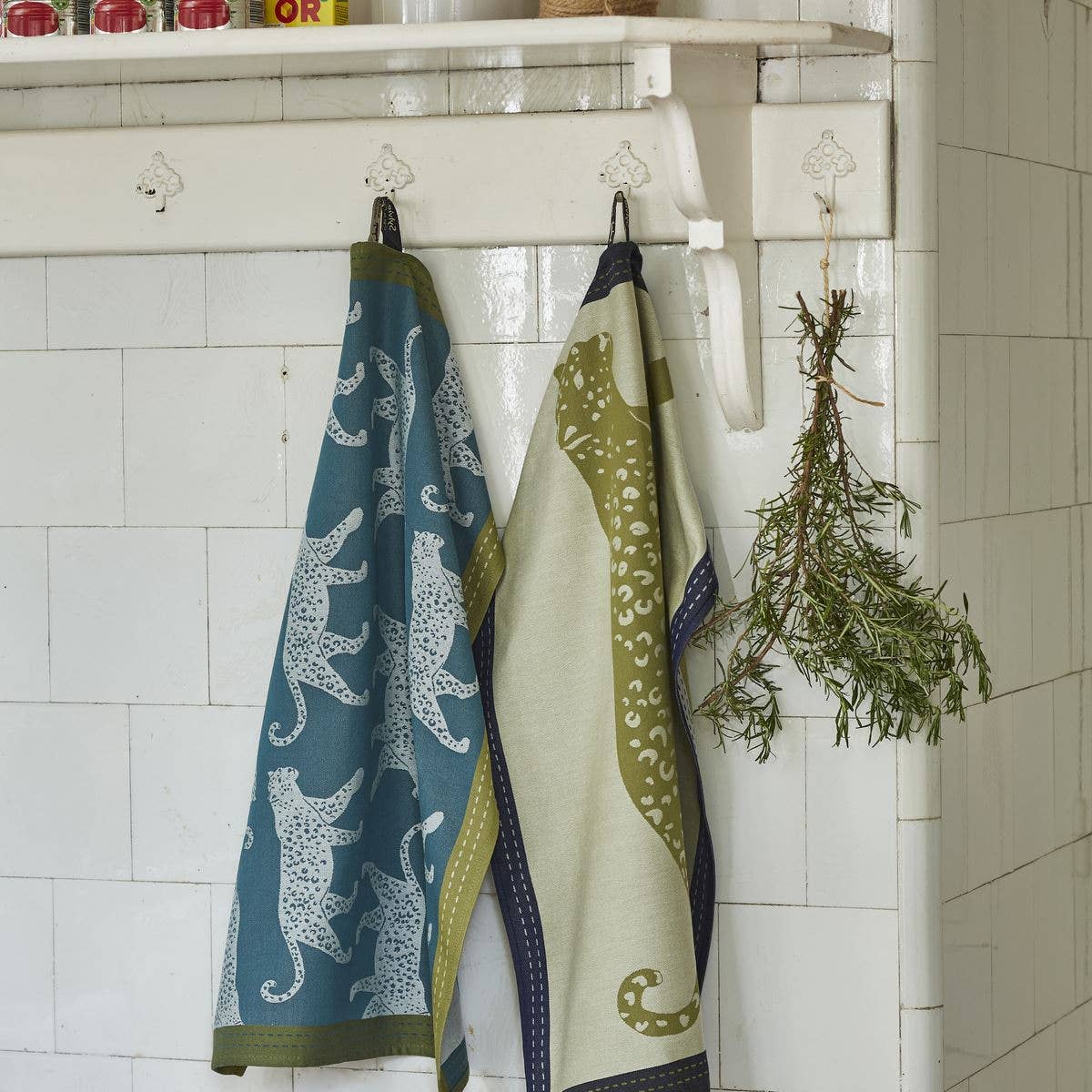 Sylvie Thiriez - Wholesale Dishcloth - Léo khaki jacquard tea towel1