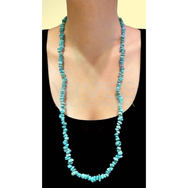 Necklace with natural turquoise chips for wholesale by Vives de la Cortada S.L