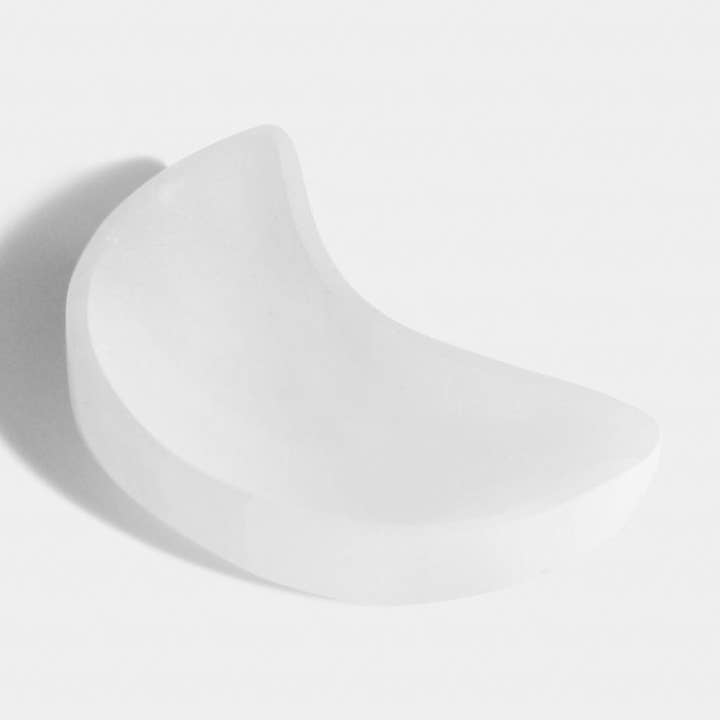 Selenite Moon Bowl för wholesale av Crystalline Wellness