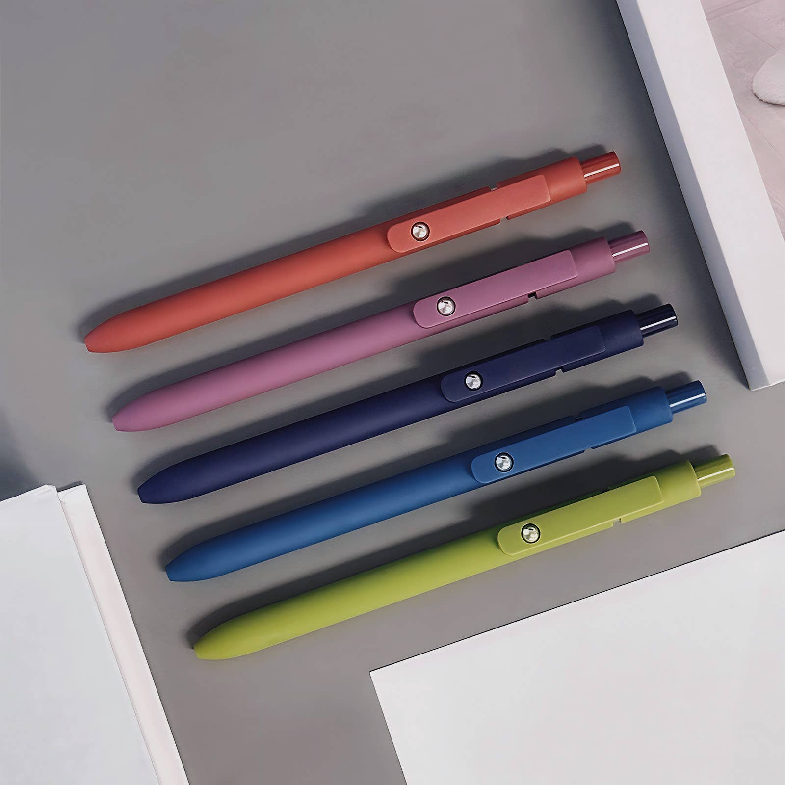 Wrapables.com - Wholesale Pen - Wrapables Smooth Retractable Black Ink Gel Pens 0.5mm, Set 511