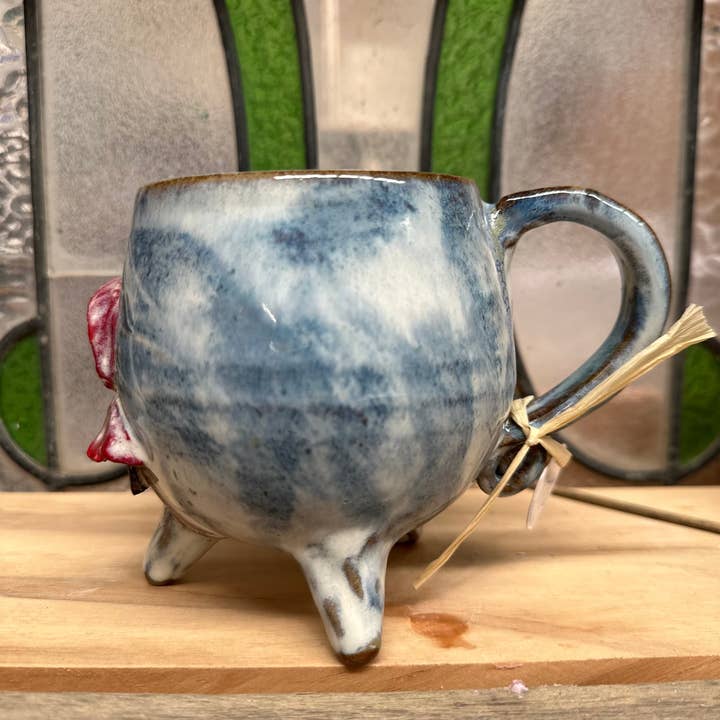 Carys Martin Ceramics - Wholesale Decorative Tabletop Object - Cauldron Crystal Cup – Goddess & Toadstools with Amethyst Cluster3