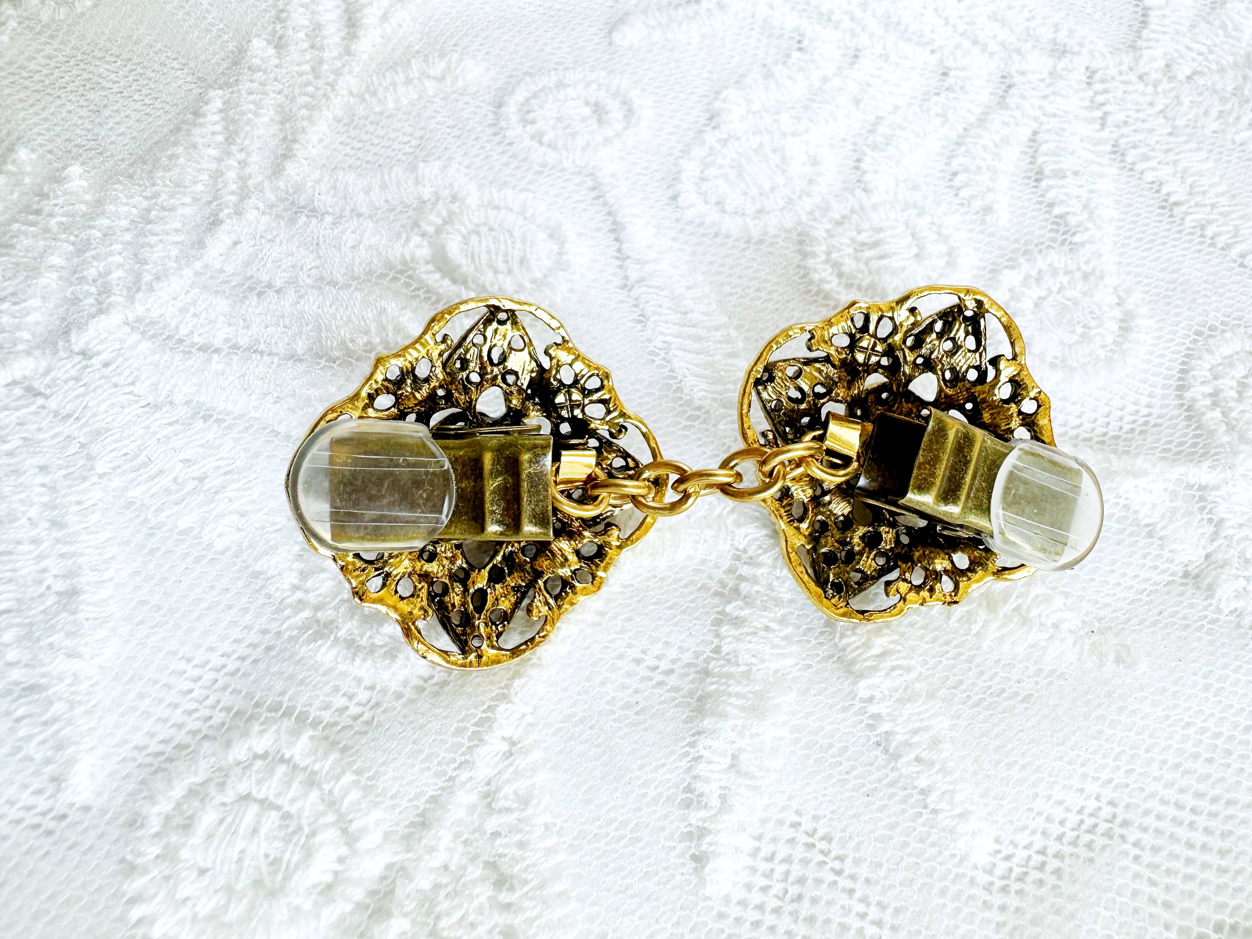 KardiKlips - Wholesale Brooch - Green & Gold Cinch Clip, Gilded Sweater Clasp KardiKlip2