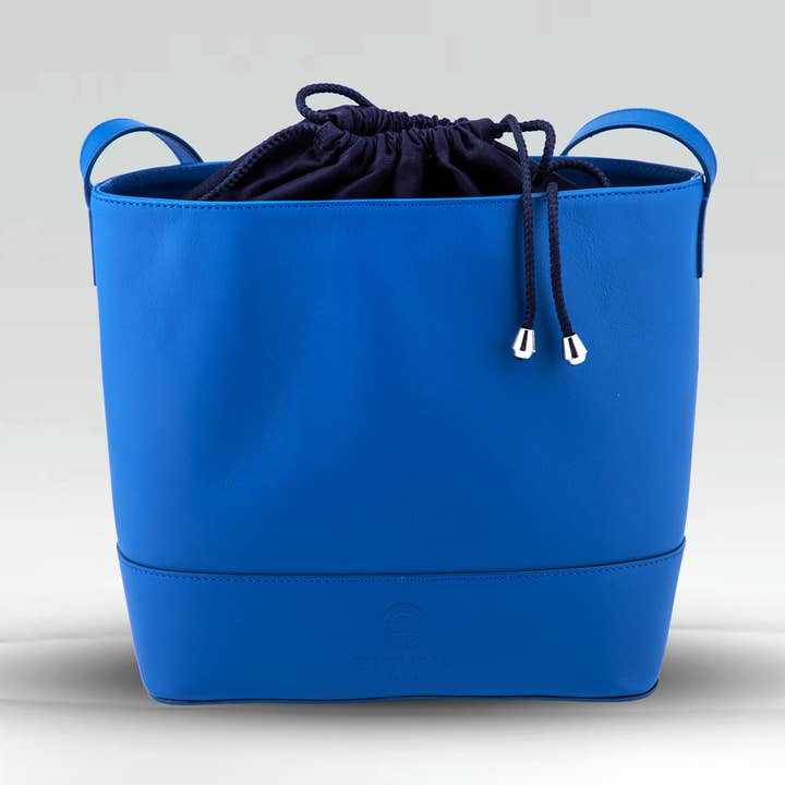 BORSA LYS BUCKET/pelle bovina pieno fiore (blu) per la vendita all'ingrosso da parte di Elyousah Paris ,société SAROU