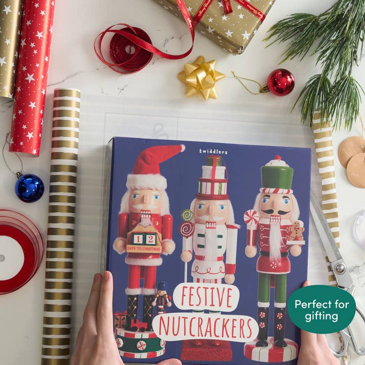 The Twiddlers – Decoração de Natal por atacado – 3 Soldados Quebra-Nozes de Natal em Madeira, 25 cm8