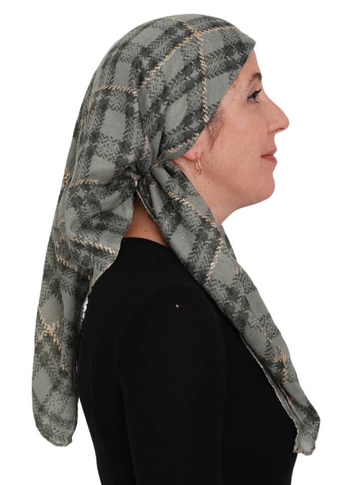 Pre-tied Scarves Geometric Prints for wholesale by Cherie Accessories