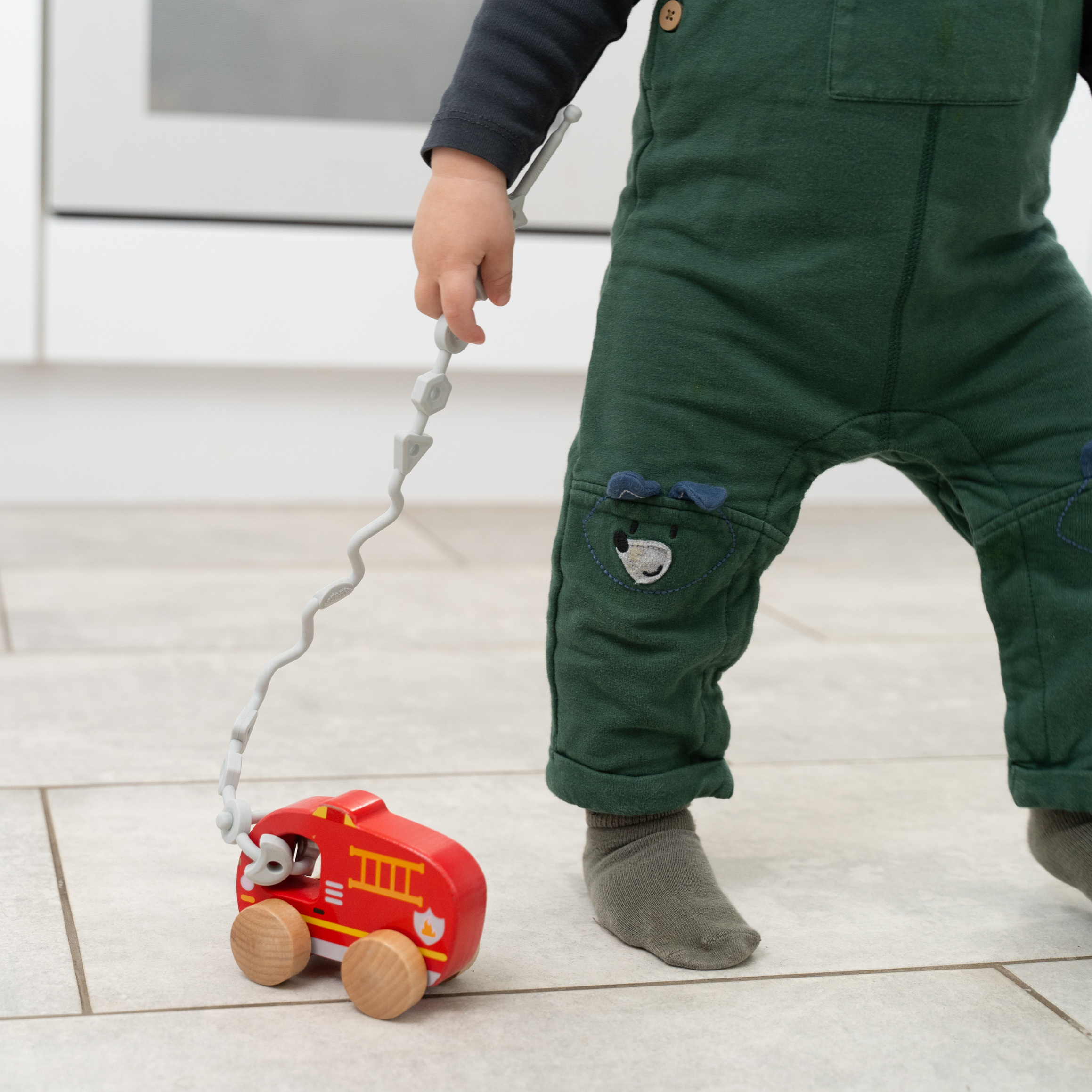 Thumble Baby Care - Wholesale Toy Set - Kids - Squiggle Strap® Silicone Adjustable Multi-Use Toy Strap 2pcs7