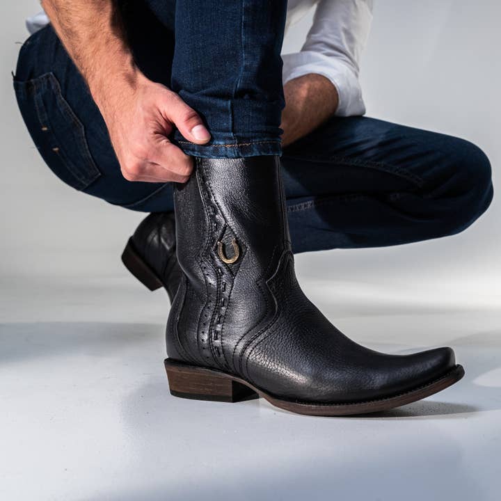 JEANCARLO BLACK for wholesale by Esquivias Boots