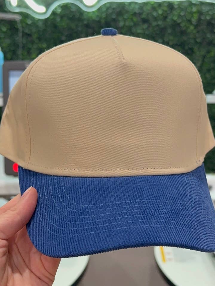 Casquette de camionneur en velours côtelé bleu (vierge) pour la vente par Rain Embroidery