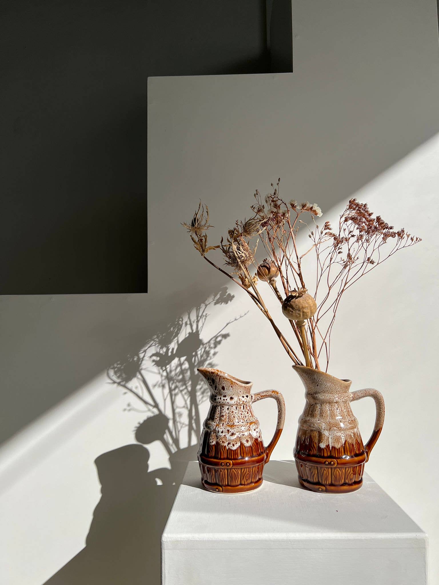 Office Objets – Objeto de mesa decorativo por atacado – Pequena jarra decorativa cerâmica vidrada com motivo de barril de cerveja39