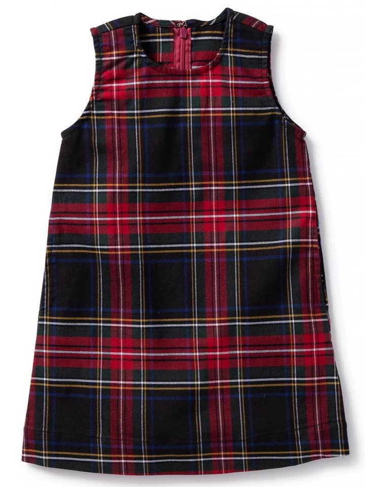 Robe droite en twill stretch pour filles, noir à carreaux Stewart pour la vente par Castaway Clothing Nantucket Island