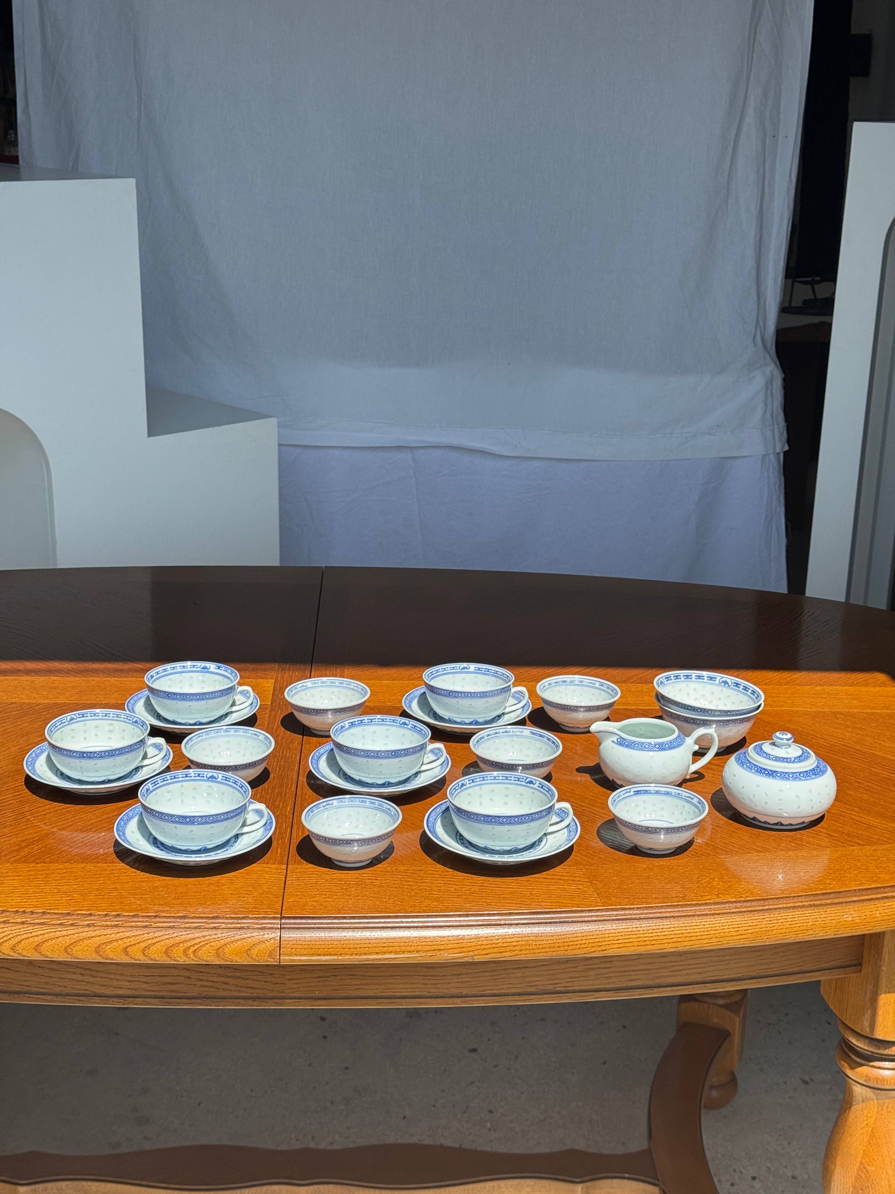 Office Objets - Wholesale Tea Set - Small Chinese tea set with 6 cups and saucers