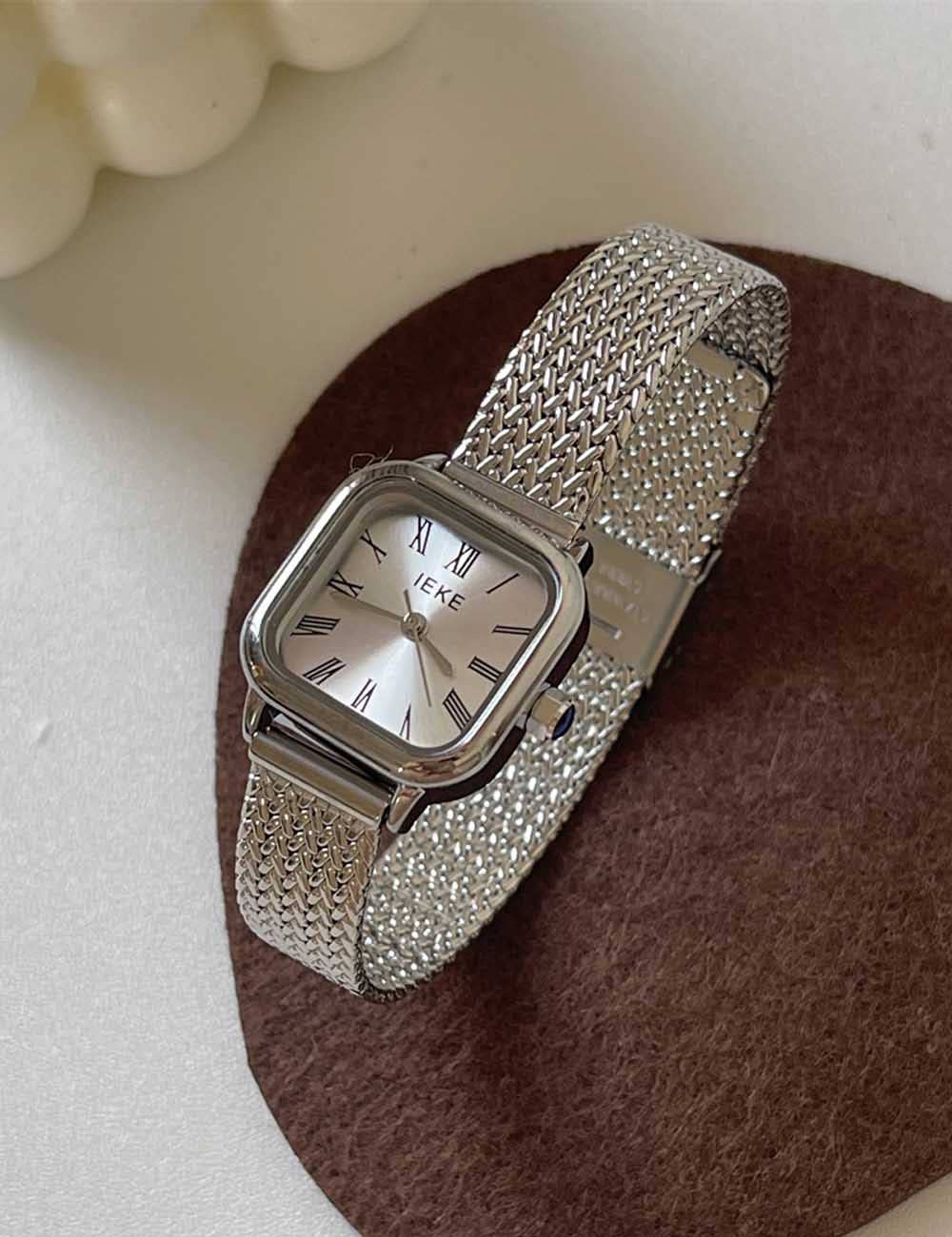 Dipped Shop - Wholesale Wrist Watch - Women's - Retro Roman Numeral Quartz Watch DP25E4370