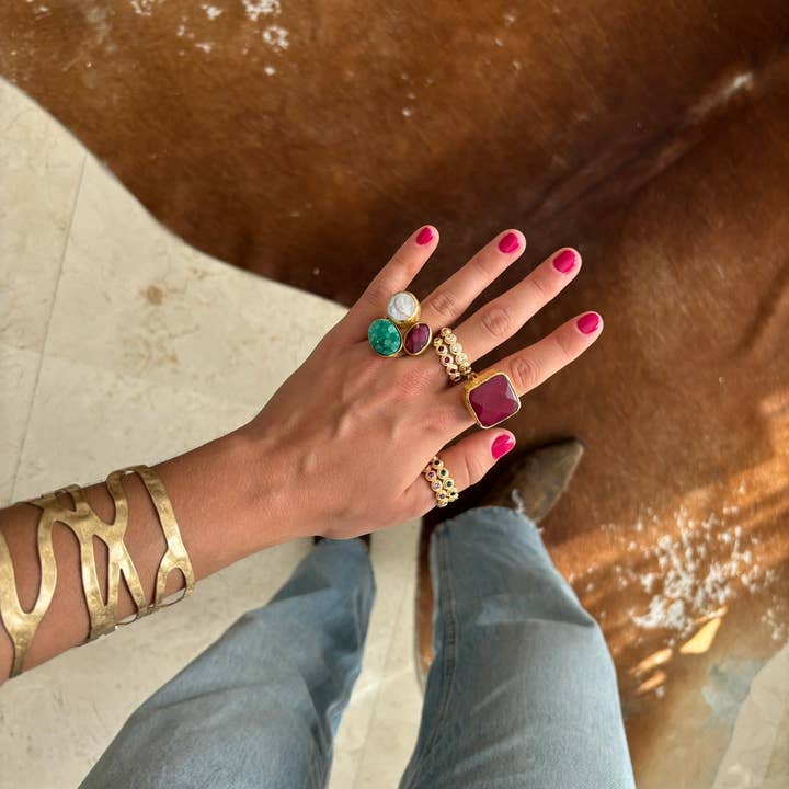 Woonder - Wholesale Cocktail/Statement Ring - Magenta Tampa Ring3