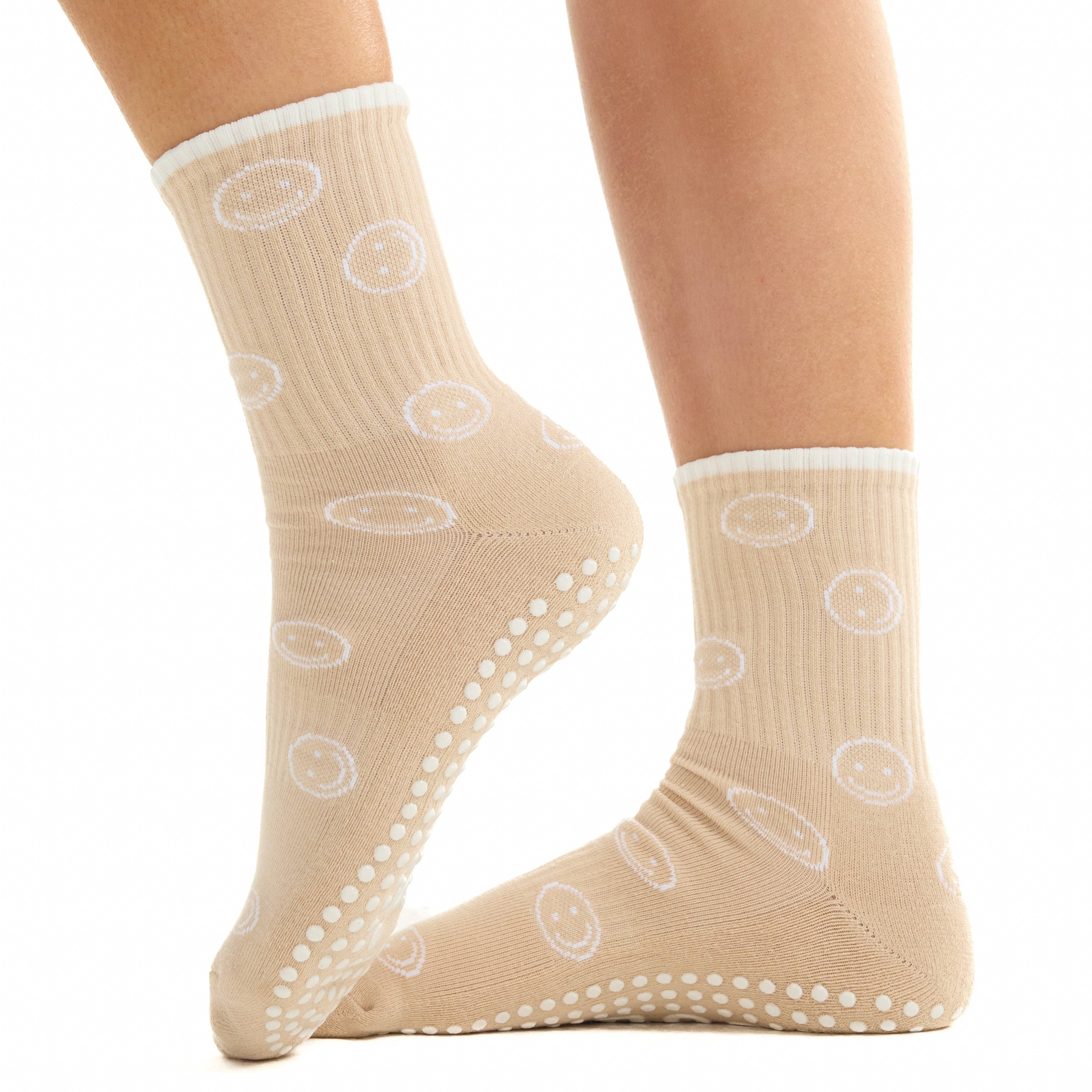 Souls. - Wholesale Socks - Women's - Beige Smiley Grip Socks0
