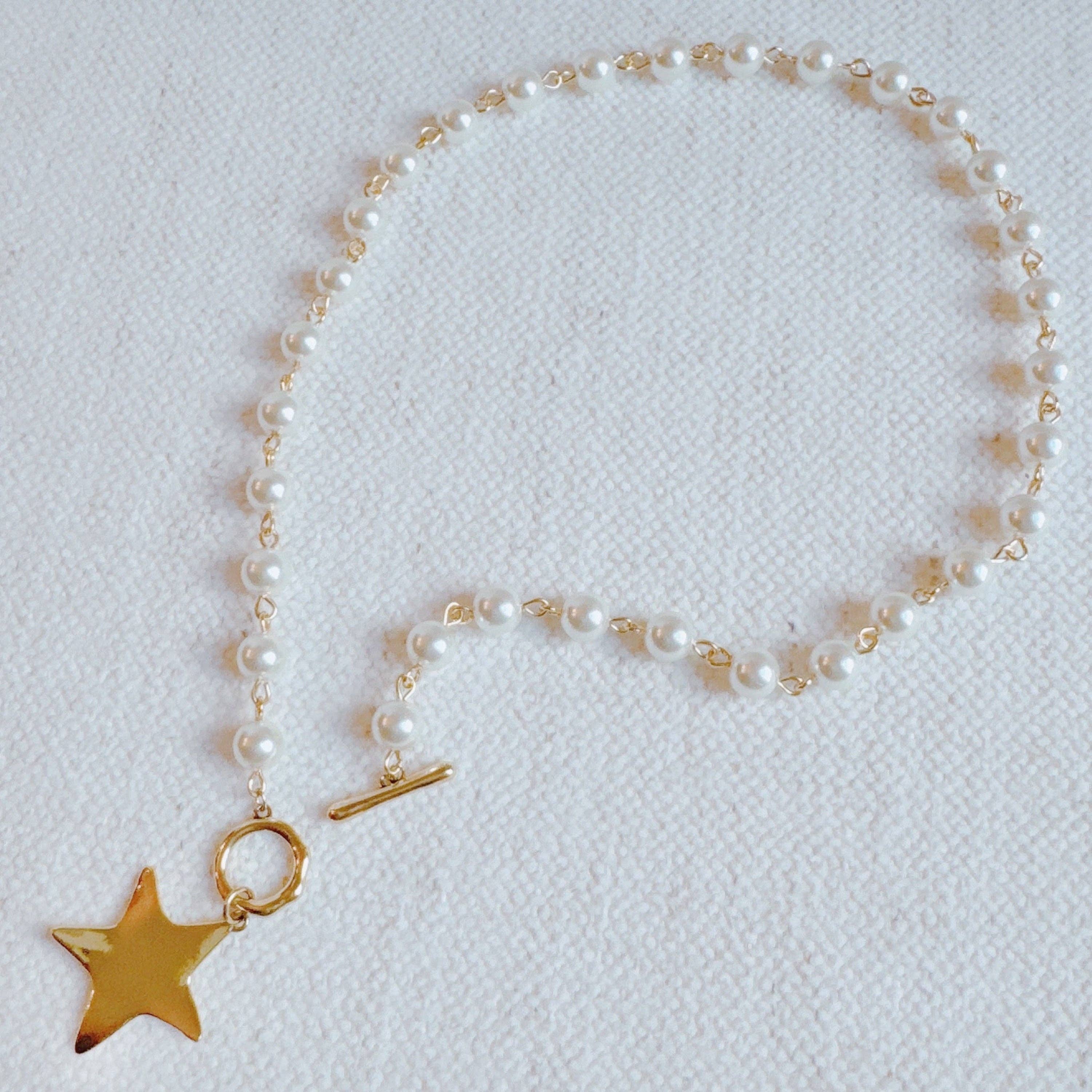 Ellison+Young – Großhandel Kette mit Anhänger/Charm – Geschmolzene Sternenperlen-Kettenhalskette1