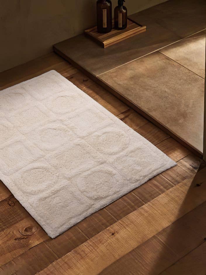 GAURI KOHLI - Wholesale Bath Mat - Almaty Hand-Woven Cotton Bath Mat 24″×36″3