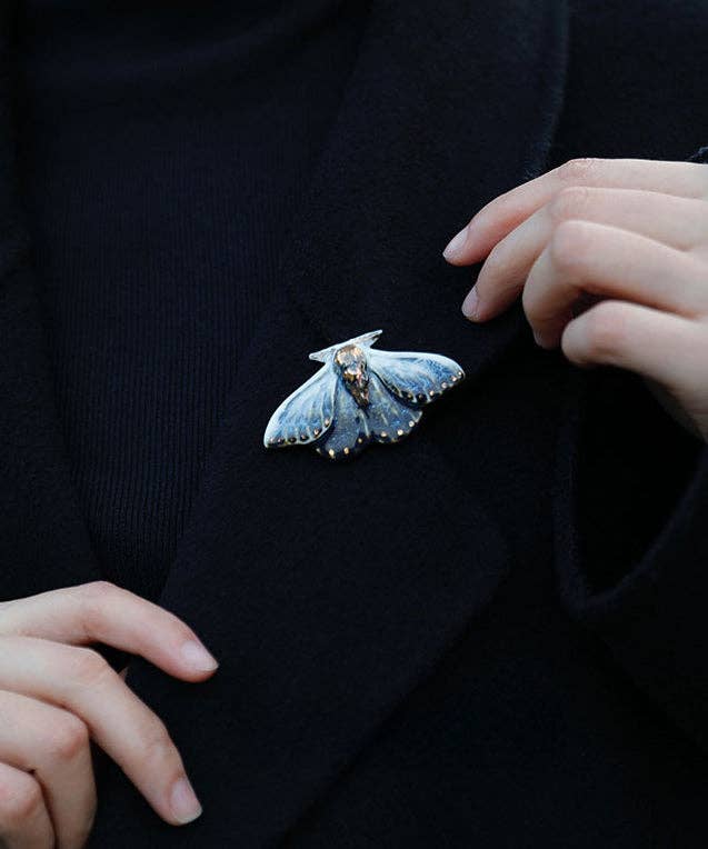 Vermilion Collection – wholesale Pendant/charm necklace – YIHE Ceramic Accessories "Blue Tiger Moth"6