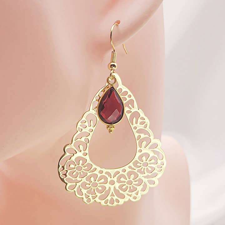 Flora örhänge granat för wholesale av Moira Bijoux Creation