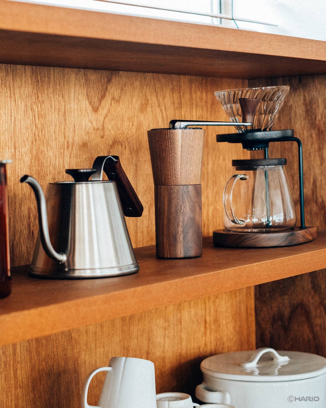 HARIO USA - Wholesale Kettle - Walnut Series Drip Kettle 600mL Silver1