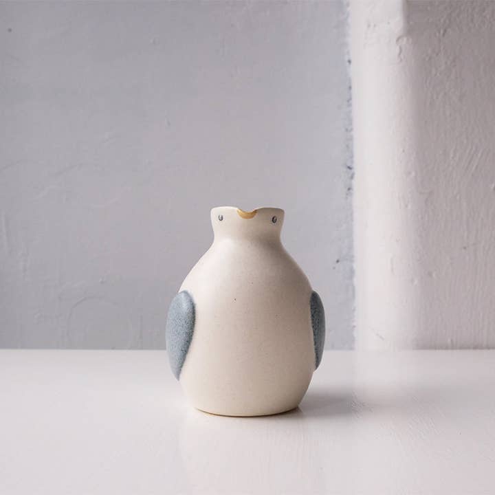 wagumi - Wholesale Decorative jar - Bird Design Tokkuri Sake Vessel by Monika Furuya1