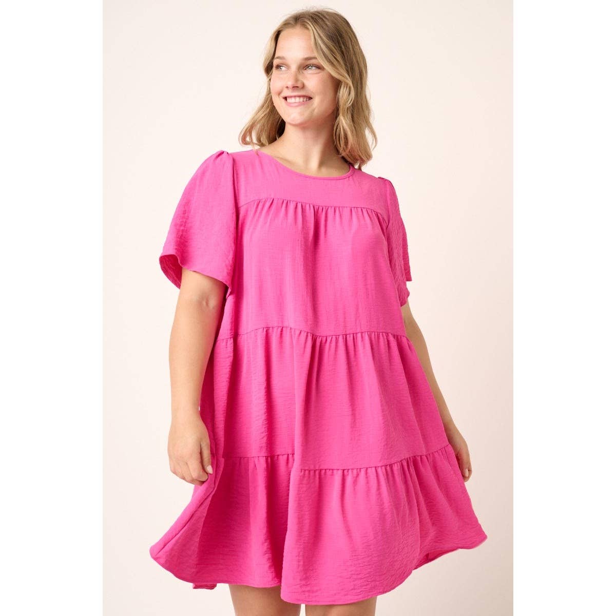 mittoshop – Großhandel Kleid – Damen – PLUS AIRFLOW MINIKLEID MIT RÜSCHENSTUFEN UND KURZEN ÄRMELN13