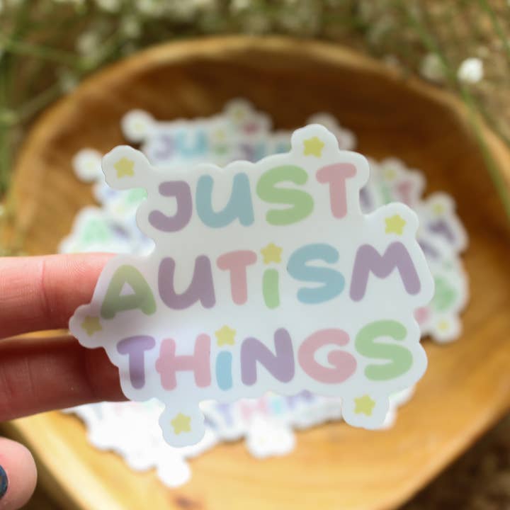 Autocollant en vinyle imperméable solide de 3 po Just Autism Things pour la vente par Mamukeeto