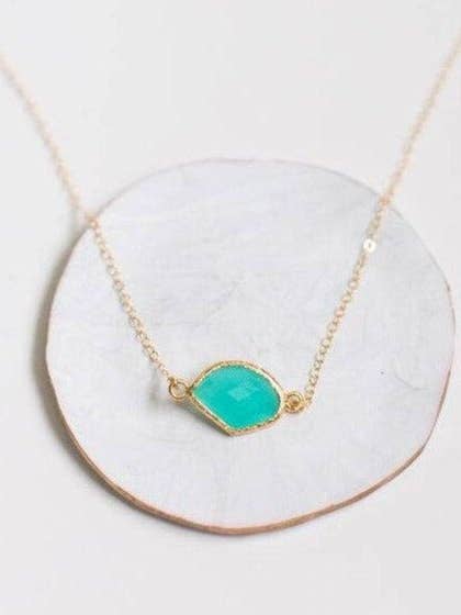 Collier plaqué or avec pendentif Aqua pour la vente par Rachelyn Jewelry