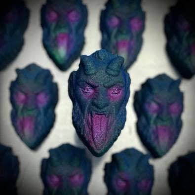 Bombe de bain Krampus pour la vente par Boil & Bubble