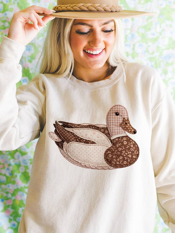 Mimis Vintage Faux Patchwork Brown Duck - Cream - Sweatshirts & T-Shirts for wholesale by THE LATTIMORE CLAIM