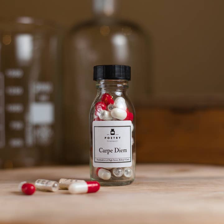 Carpe Diem - Pilules de Poésie (Grandes) pour la vente par Poetry Pharmacy