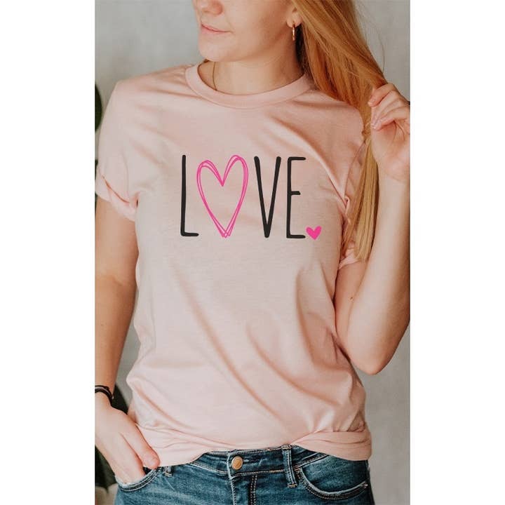 T-shirt graphique Love Hearts pour la Saint-Valentin pour la vente par Select Apparel
