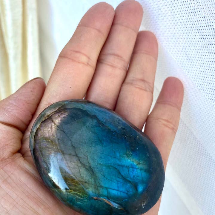 KayleeNYC - Wholesale Spiritual Stone/Crystal - Wholesale Lot 2 Lbs Natural Labradorite Palm Stone Crystal7