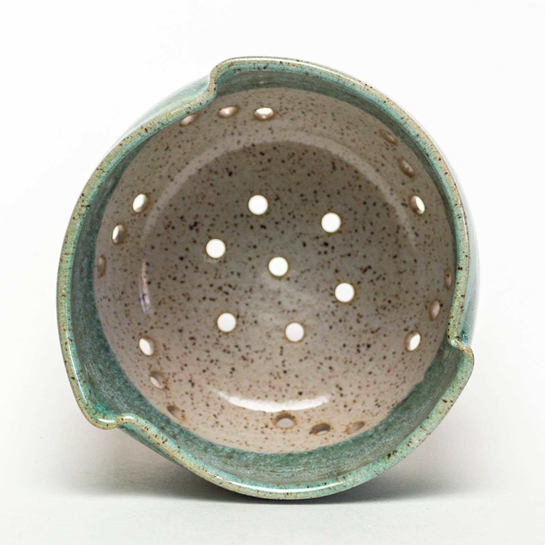 White Squirrel Clayworks – Engroshandel Skål – Berry Skål/Colander - Håndkastet USA Stentøj - Turkis3