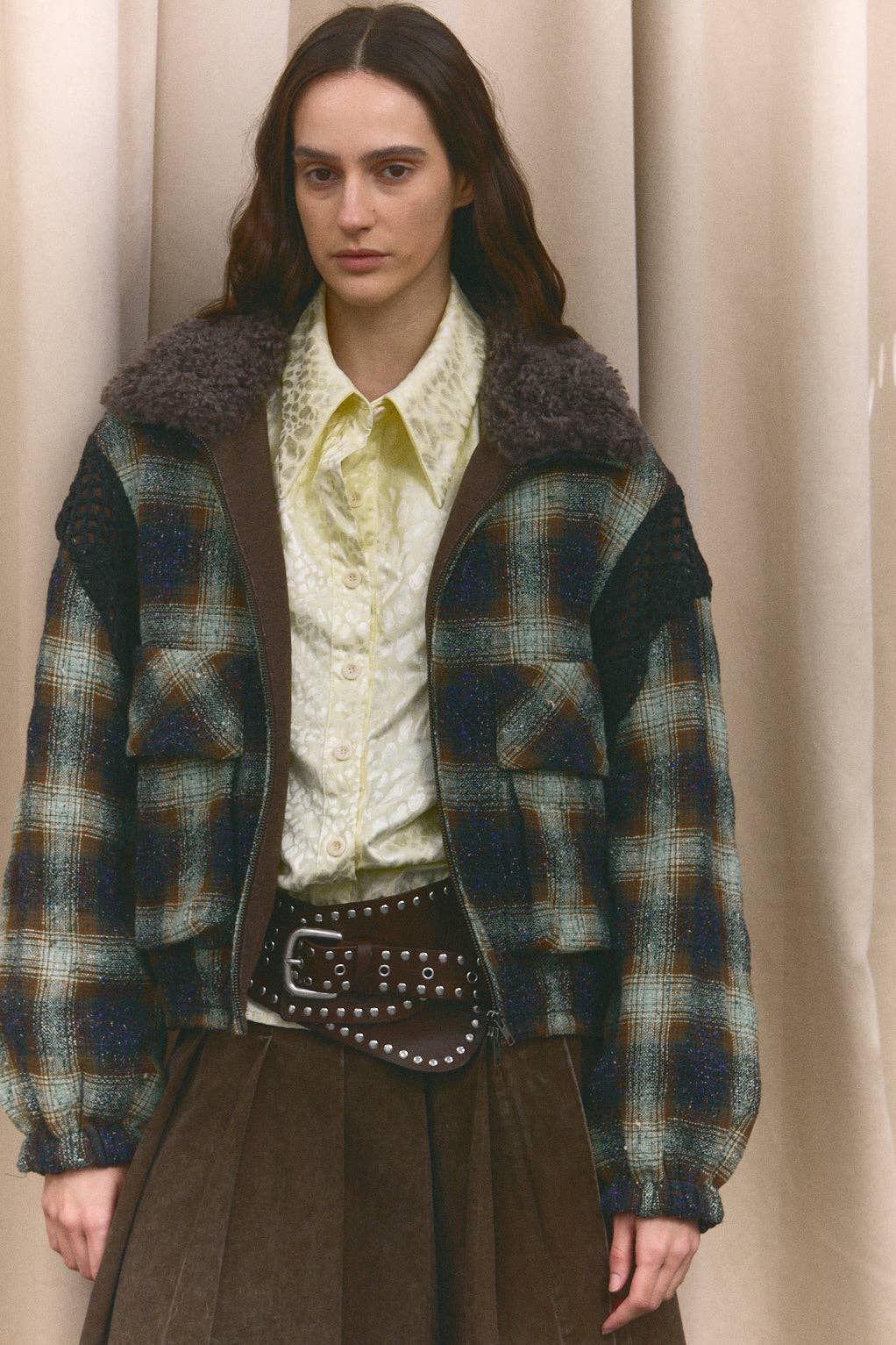 SUNDAY LIFE - Wholesale Jacket - Women's - Marceau – Short jacket in Japanese wool with contrasting collar1