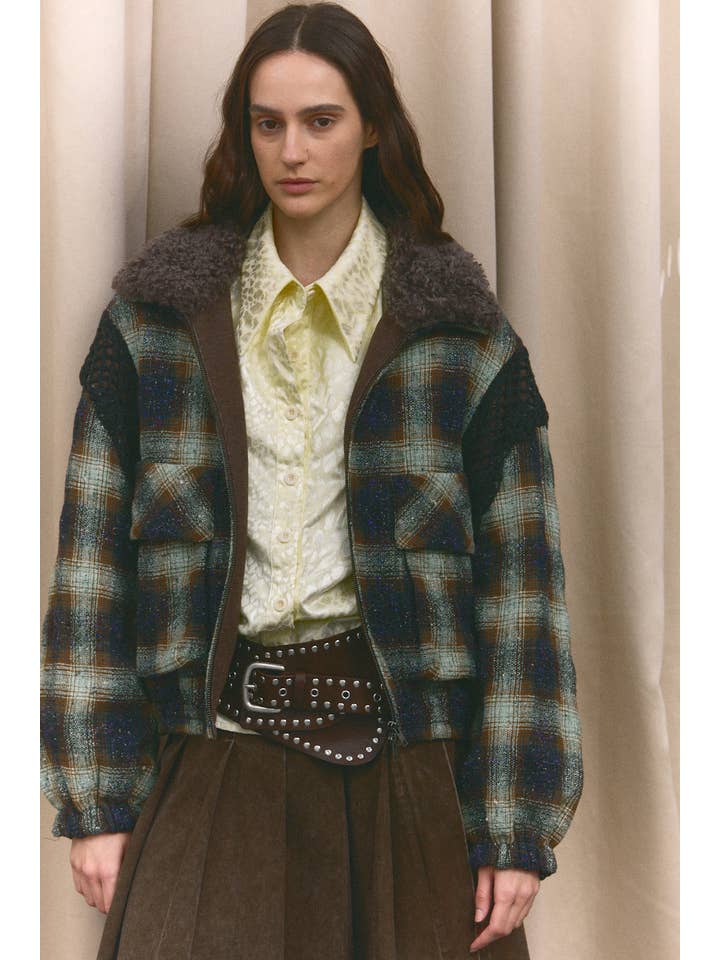 SUNDAY LIFE - Wholesale Jacket - Women's - Marceau – Short jacket in Japanese wool with contrasting collar1