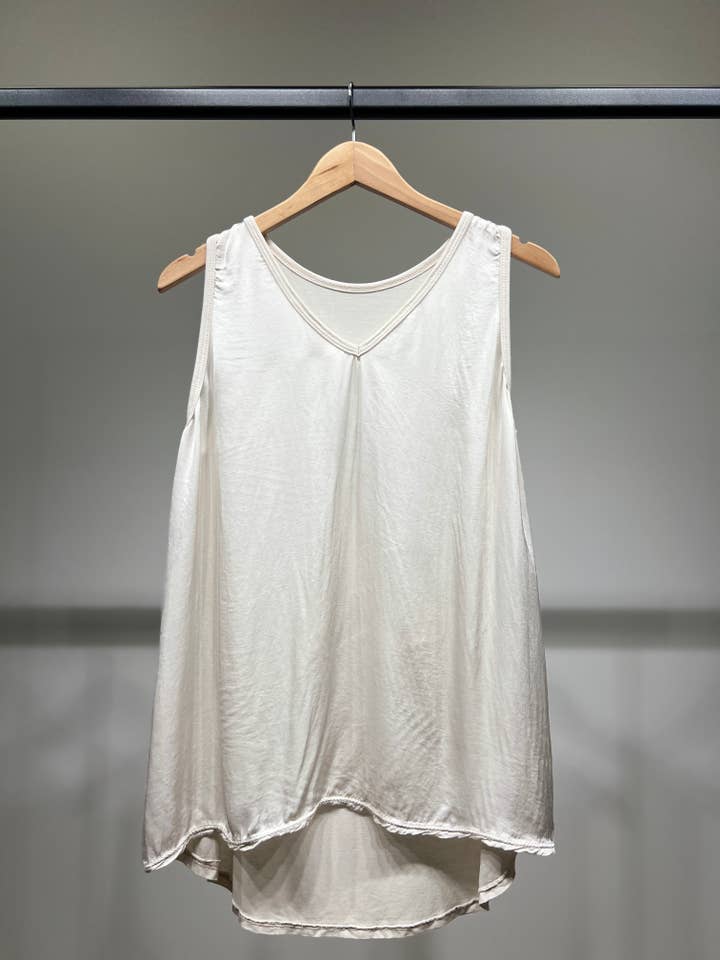 L'Emotion - Wholesale Tunic - Women's - Flared V-Neck Satin Tank Top 100% Viscose10