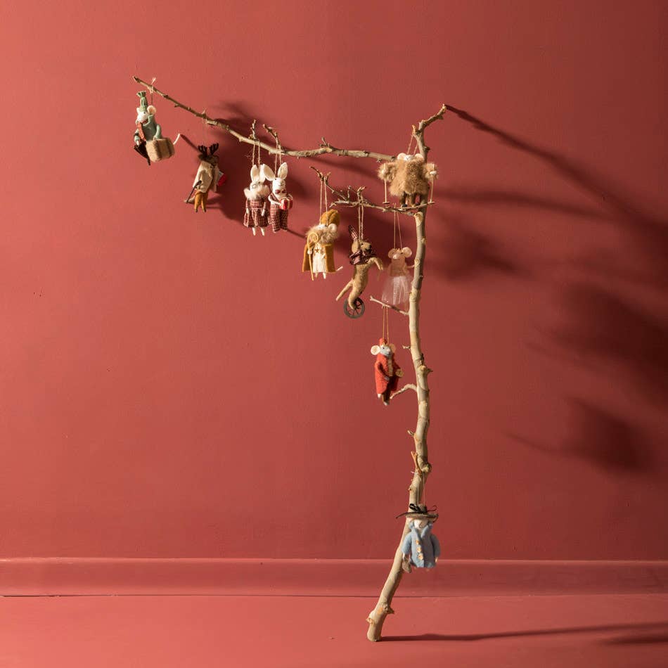 Mahe Homeware – wholesale Ornament – Traveler Mouse Felt Ornament3