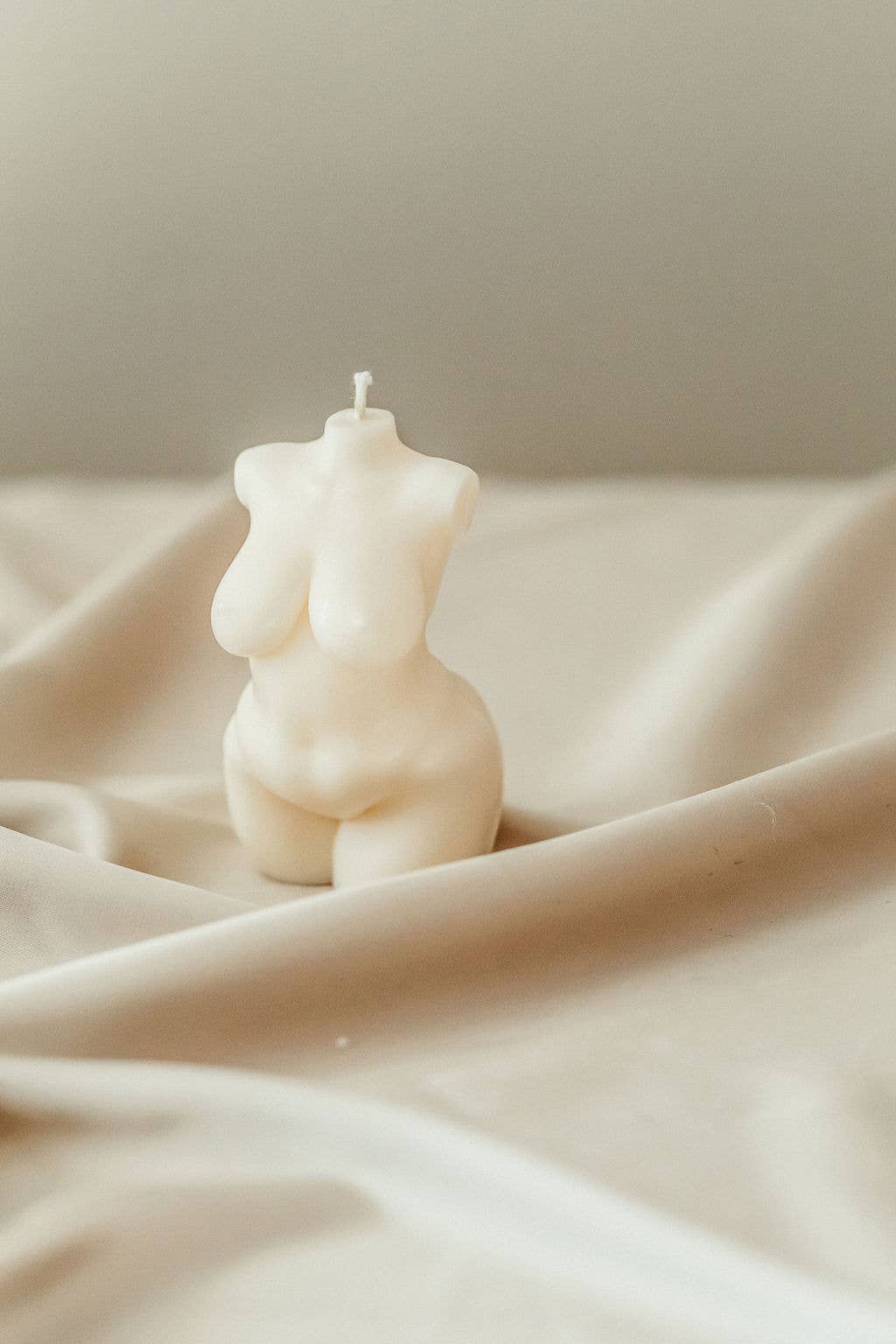 Lolitas Candle Co - Wholesale Novelty Candle - Curvy Goddess Candle1