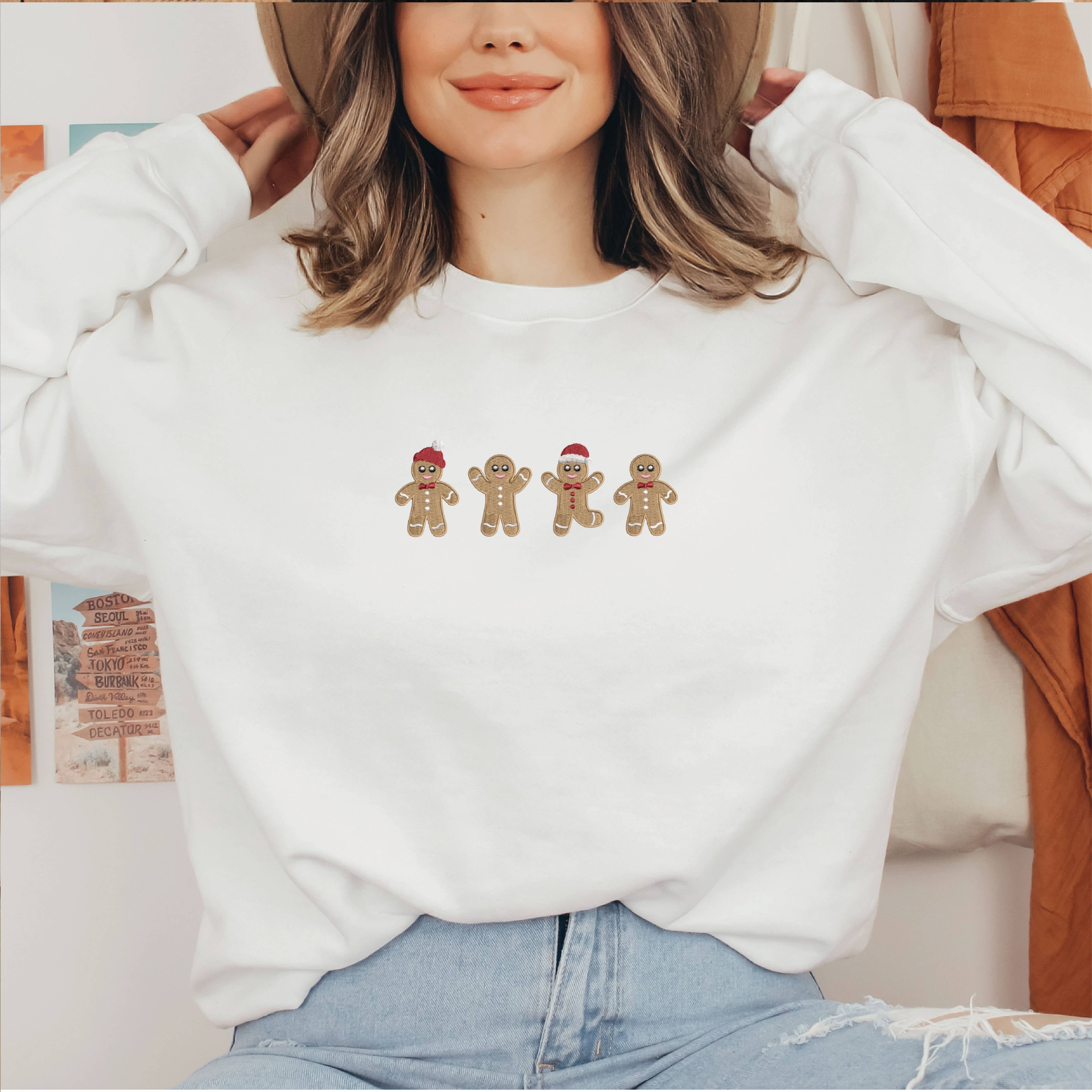 P E T I T R U E - Wholesale Sweatshirt - Women's - Embroidered Christmas Sweatshirt Gingerbread Man Crewneck7