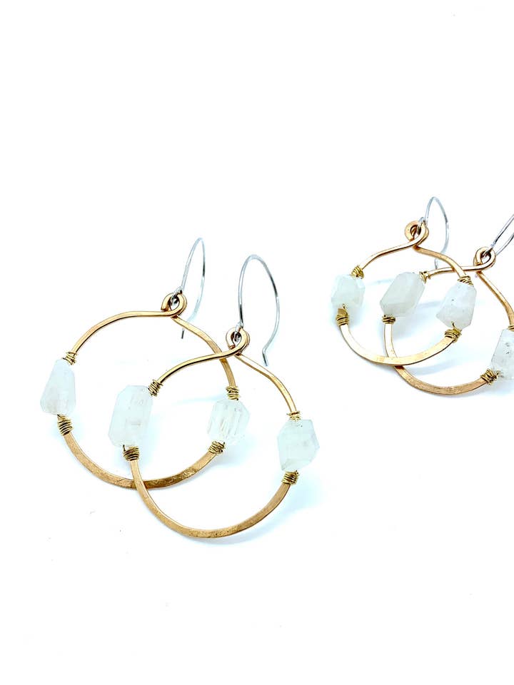 Desert Days Ohrringe Mondstein für den Großhandel von Union Studio Metals