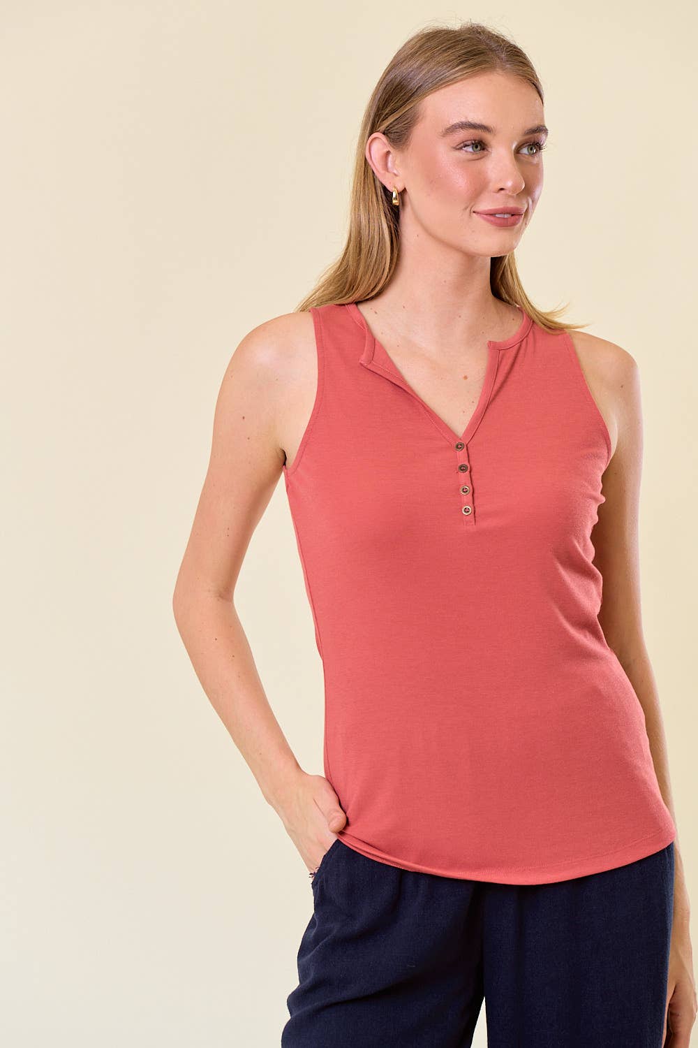 Doe and Rae – wholesale Tank top – Women′s – Henley Knit Tank - 41363T1