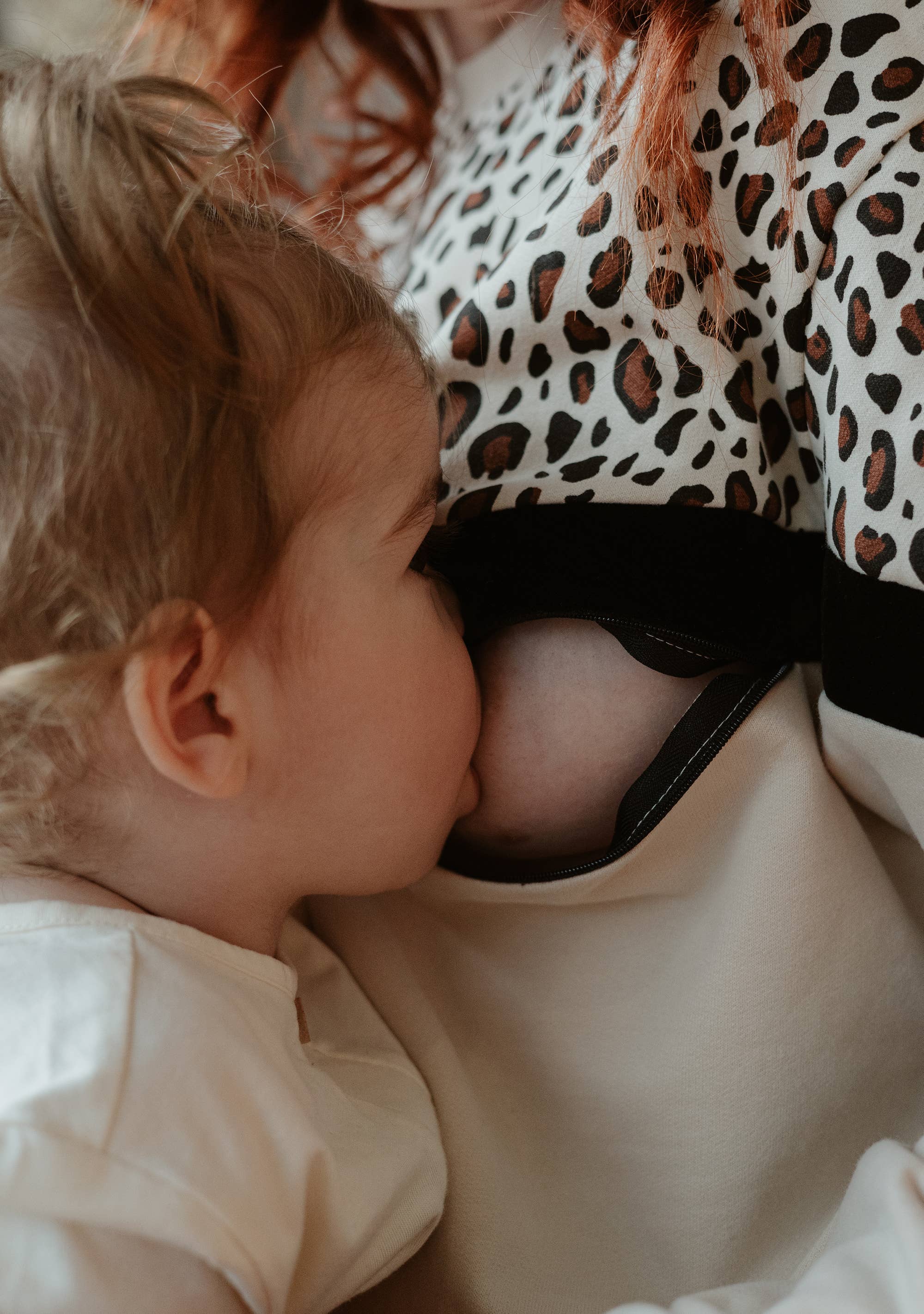 You&Milk - Wholesale Nursing Top - Maternity - Leopard nursing sweatshirt "Le Graou"4