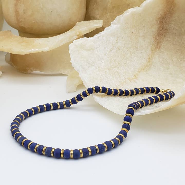 Discoveries, Inc. - Venta al por mayor Collares de cuentas/perlas - Collar de cuentas de lapislázuli sumerio - Inspirado en Egipto