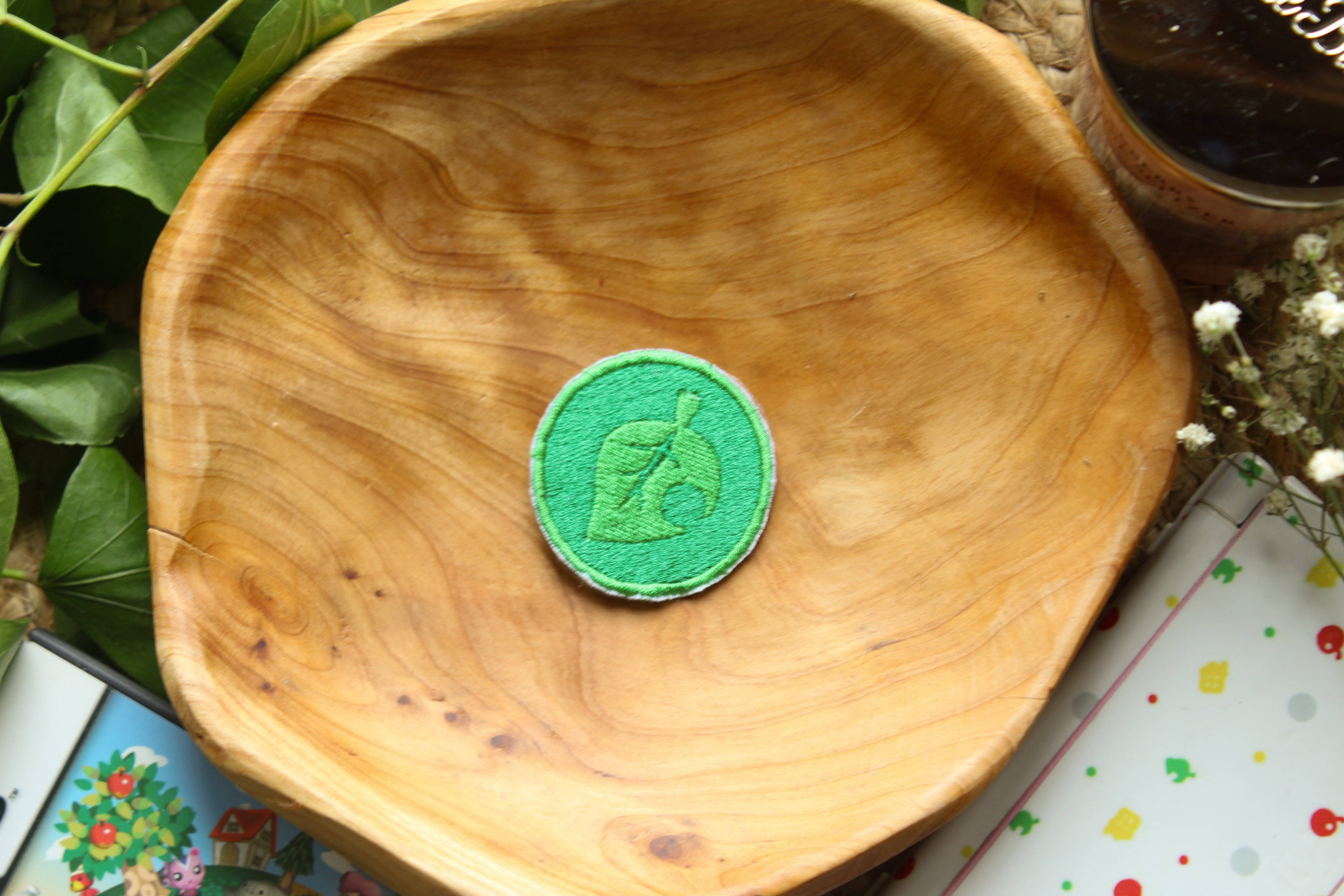 Mamukeeto – Großhandel Aufnäher – Animal Crossing Bestickte Bügelaufnäher | 2" x 2"1